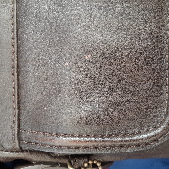 HEDGREN Brown Leather Crossbody Bag - Adjustable Strap - Great Condition - Picture 6 of 15